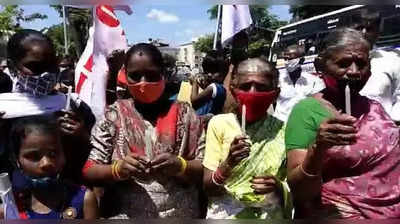 பேருக்கு தான் மாநகராட்சி... குடிநீர், சாலை வசதி இல்லை என விளக்கு ஏந்தி போராட்டம் நடத்திய மக்கள்!