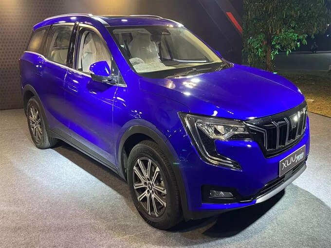 ​Mahindra XUV700