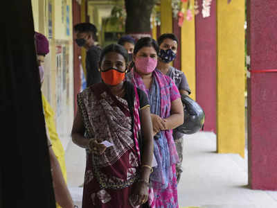 Vaccination in Delhi: गुरुवार को पहली बार दी गईं एक दिन में 1 लाख से अधिक सेकंड डोज