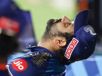 RCB vs  MI : आरसीबीच्या सामन्यापूर्वीच रोहित शर्माचे टेंशन वाढले, पाहा नेमकं घडलं तरी काय....