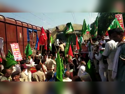 Bharat Bandh in Bihar Live : पटना में तोड़फोड़ तो जहानाबाद में बंद समर्थकों ने रोकी रेल, जानिए लाइव अपडेट्स