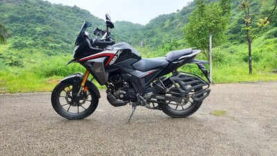 Honda CB200X Review: एडवेंचर बाइक, पर नहीं कर सकते ऑफ-रोडिंग