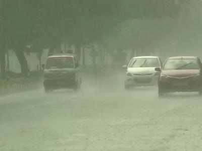 Telangana Rains 14 జిల్లాలకు రెడ్ అలర్ట్.. హైదరాబాదీలు మరింత జాగ్రత్త: ఐఎండీ హెచ్చరిక