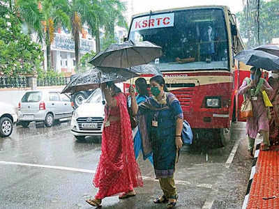 കെഎസ്ആർടിസി കൊവിഡ് കാല യാത്ര നിരക്ക് വര്‍ധന പിന്‍വലിക്കുന്നു