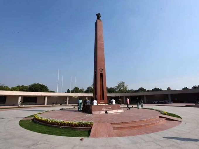 राष्ट्रीय युद्ध स्मारक, भारत - National War Memorial, India in Hindi