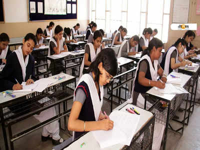 CBSE: ফি মুকুবের আর্জি নিয়ে বোর্ডের দ্বারস্থ অভিভাবকরা