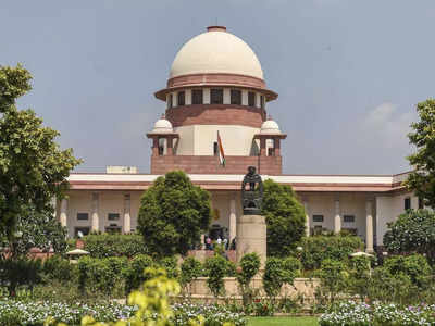 पटाखों पर बैन के खिलाफ सुनवाई के दौरान SC ने कहा-  कमाई के लिए बाकी लोगों की जिंदगी नहीं छीन सकते