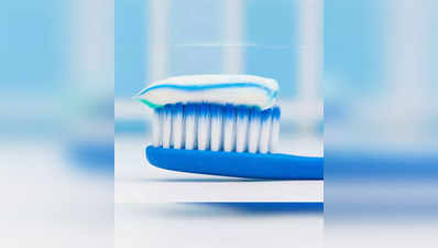 या Whitening Toothpaste वापरा आणि मिळवा पांढरेशुभ्र चमकदार दात