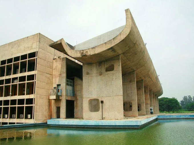 ले कॉर्बूसियर सेंटर - Le Corbusier Centre in Chandigarh in Hindi