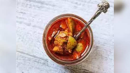 या Mix Pickle मुळे जेवण बनेल आणखी रुचकर, चव अशी की जिभेवर रेंगाळत राहील