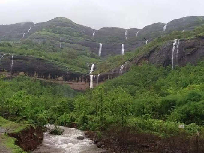अदाई वॉटरफॉल - Adai Waterfalls in Hindi