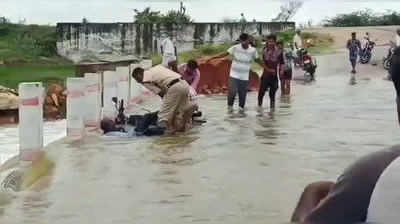 Rayachoty: లక్ అంటే ఇతడిదే.. ఆ పోలీసు ఒక్క క్షణం ఆలస్యం చేసినా! 