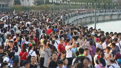 સુપરપાવર બનવાનું સપનું જોઈ રહેલા ચીનની વસ્તી 45 વર્ષમાં થઈ જશે અડધી?