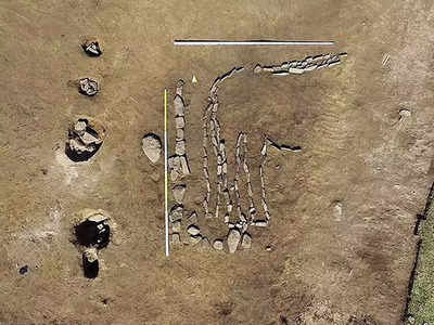 रूस में मिला 4 हजार साल पुराना रहस्‍यमय सांड, 10 फुट ऊंचा, 13 फुट है लंबा