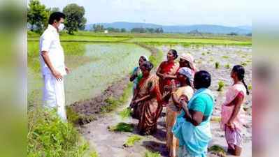 சட்டென்று காரை விட்டு இறங்கிய முதல்வர்... அப்போதுதான் அந்த நெகிழ்ச்சியான சம்பவம் நிகழ்ந்தது!