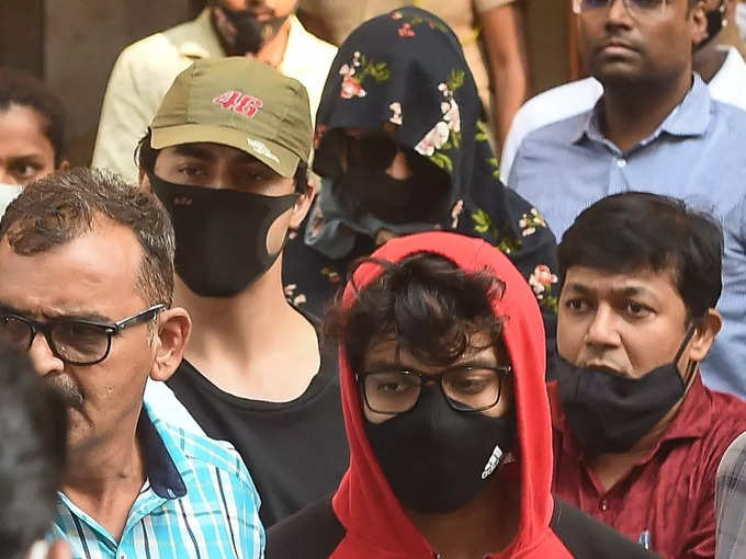 आर्यन खान की और कस्टडी की मांग कर सकती है NCB, विदेशी सप्लायर की गिरफ्तारी के बाद आया ट्विस्ट