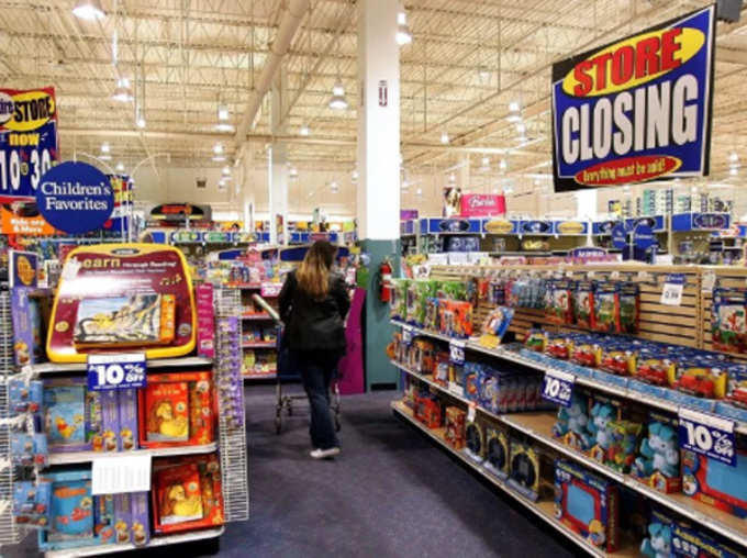 Anonymous Person Buys $1 Million Worth of Toys At Toys R Us to Donate Children 