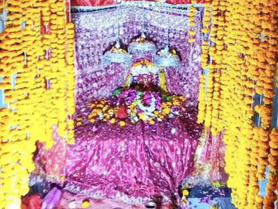 Shardiya Navratri: इस मंदिर में गिरे थे माता सती के दांत, नवरात्रि पर उमड़ती है भक्तों की भीड़