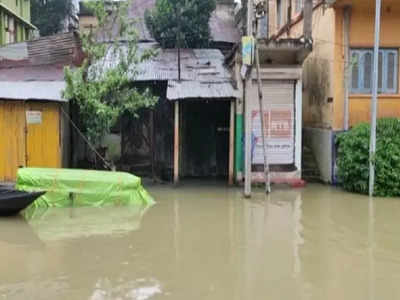 পুজোর আগে বানভাসী ঘাটালে উদ্বেগ বাড়াচ্ছে করোনা, করোনায় মৃত ৩