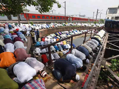 Gurugram Namaaz Row: एक तरफ नमाज, दूसरी तरफ हुआ कीर्तन, गुरुग्राम में यूं थमा बवाल