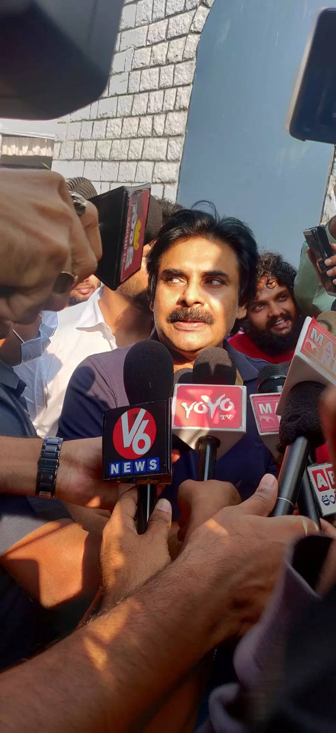 MAA Elections 2021: తరలివచ్చిన సినీ తారలు (ఫొటోలు)