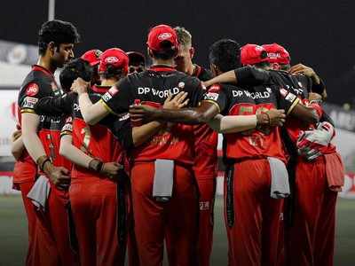 IPL 2021 : विराट कोहलीच्या RCBला मोठा धक्का; दोन खेळाडूंनी अर्ध्यातूनच सोडली साथ