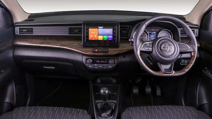 Toyota Rumion interior