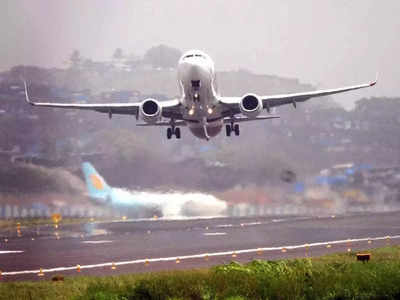 Domestic Flights Operation: अब सस्ती हो सकती है हवाई यात्रा, सरकार ने प्रतिबंध हटाकर 100 फीसदी क्षमता से उड़ने की दी इजाजत