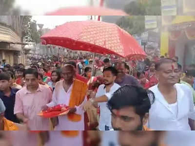 ৩০০ বছরের প্রথা মেনে ধুমধাম সহকারে হয় চাঁচল রাজবাড়ির পুজো