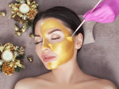 Skin Care Gold Facial At Home: एक बार जरूर ट्राई करें ये तरीका, घर बैठे गोल्ड फेशियल के निखार से दमक उठेगा आपका चेहरा