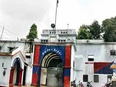 Gorakhpur news: गोरखपुर जेल में भक्ति की बयार, 5 मुस्लिम श्रद्धालुओं समेत 1050 कैदियों ने रखा नवरात्रि का व्रत, किया पूजा-पाठ