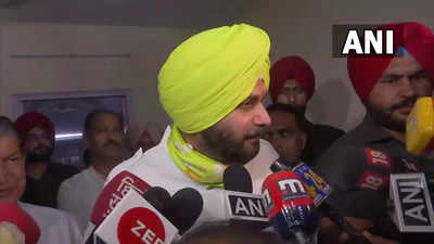 navjot singh sidhu : पंजाब काँग्रेसमधील पेच सुटला? सिद्धूंची वरिष्ठ नेत्यांसोबत झाली बैठक