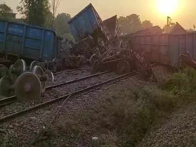 कानपुर देहात में डिरेल हुई मालगाड़ी, कई वैगन पलटे, बाधित हुआ दिल्ली-हावड़ा रेल रूट