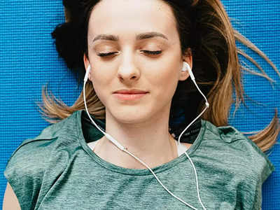 1 हजार रुपए के अंदर मिलेंगे ये 5 बेस्ट Earphones, म्यूजिक का मजा करें दोगुना