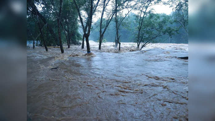 മഴ പെയ്തിറങ്ങി; വിറങ്ങലിച്ച് കേരളം; മരണം ഒമ്പതായി