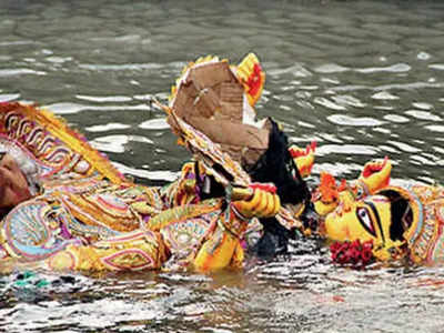 নদী থেকে কাঠামো তুলতে তৎপর আসানসোল-দুর্গাপুর