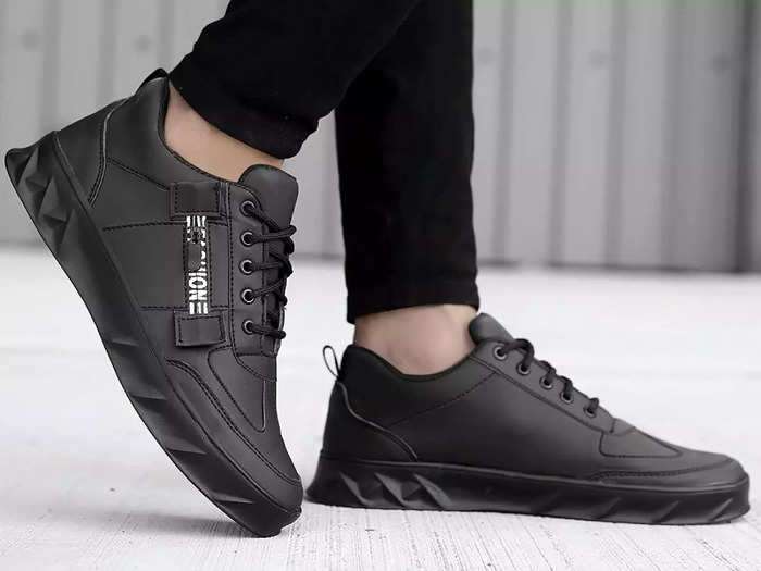 Men&#39;s Fashion : ऑफर के साथ खरीदें ये ट्रेंडी Sneakers, मिलेगा स्टाइलिश लुक