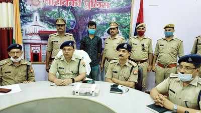 Barabanki News: अपहरण-लूट की फर्जी कहानी रची, 12 घंटे के भीतर पकड़ा गया शराब दुकान का सेल्समैन