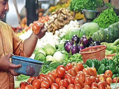 Onion-tomato price: पेट्रोल के बाद टमाटर भी 100 रुपये के करीब, त्योहारी मौसम में रुला रहा प्याज, आगे और बढ़ सकती है कीमत