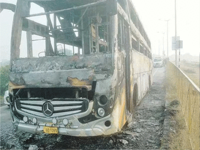 Telangana news: हैदराबाद में टली बड़ी अनहोनी, चलती बस में लगी आग, 26 यात्रियों की ऐसे बची जान