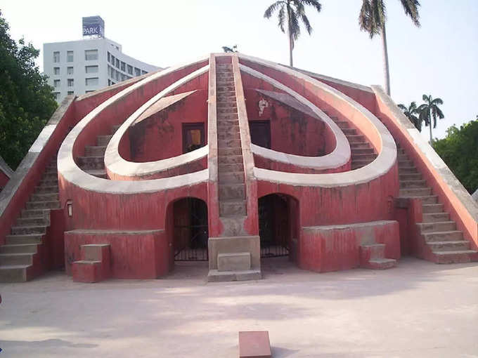कनॉट प्लेस में करें ऐतिहासिक जगहों की सैर - Historical places in Connaught Place in Hindi