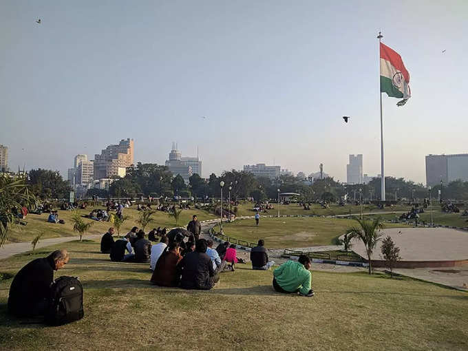 सेंट्रल पार्क - Central Park in Connaught Place in Hindi