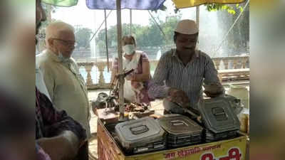 ग्वालियर में दिल्ली सीएम के हमशक्ल, बेचते हैं चाट पापड़ी, कहा- अरविंद केजरीवाल से मिलना चाहता हूं
