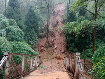 বর্ষণে বিপর্যস্ত পাহাড়, ধসের জেরে বন্ধ সান্দাকফু ট্রেক রুট