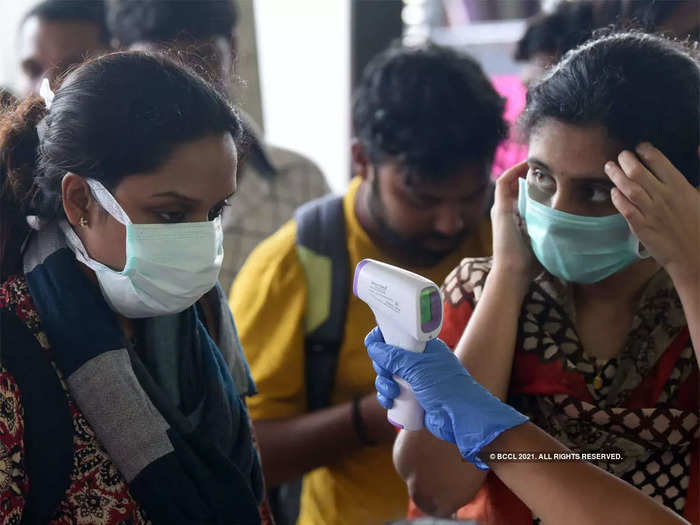 Coronavirus Live Updates: दिल्ली में बीते 24 घंटे में कोरोना वायरस से 25 लोग संक्रमित, कोई मौत नहीं