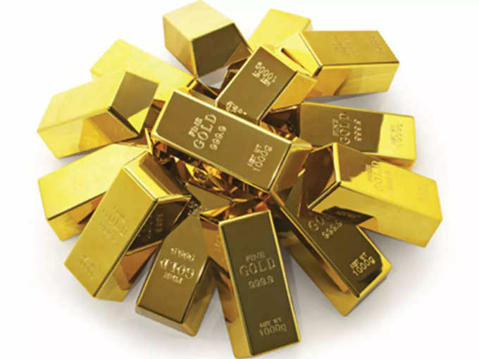 करीब 9 हजार रुपये सस्ता हुआ सोना