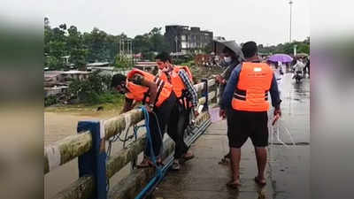 ক্ষতিগ্রস্ত বালাসন ব্রিজ, বাগডোগরা থেকে পাহাড় যেতে বিপত্তি