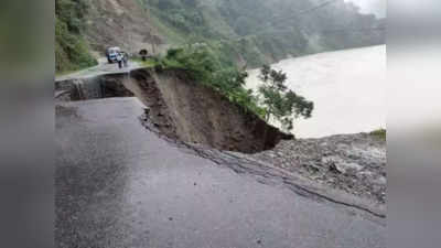 Sikkim News: सिक्किम और उत्तरी बंगाल में भारी बारिश, भूस्खलन...गंगटोक को जोड़ने वाली सड़क बंद