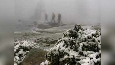 कश्मीर घाटी में मौसम ने ली करवट, शुरू हुई बर्फबारी