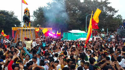 ರಾಜಕೀಯ ಸಮಾವೇಶಕ್ಕೆ ಕೋವಿಡ್​ ನಿಯಮ ಸಡಿಲಿಕೆ; ನಾಡಹಬ್ಬಕ್ಕೆ ಕುಣಿಕೆ! ಸರ್ಕಾರದ ಈ ದ್ವಂದ್ವ ನಿಲುವು ಯಾಕೆ?